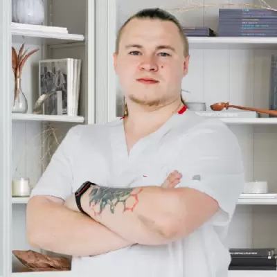 доктор Лопин Николай Николаевич фельдшер клиники «Санати» в Пионерском